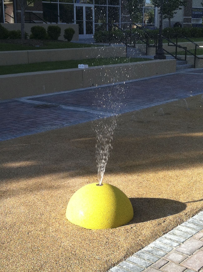 floating splash pad