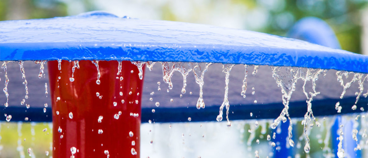 umbrella-water-play-feature-banner