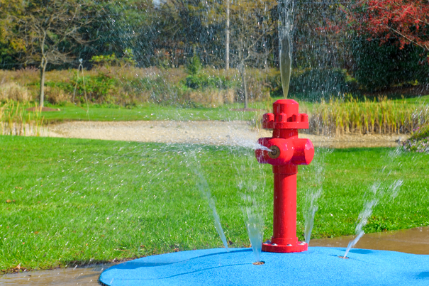  Fire Hydrant Portable Splash Pad Water Play Features 