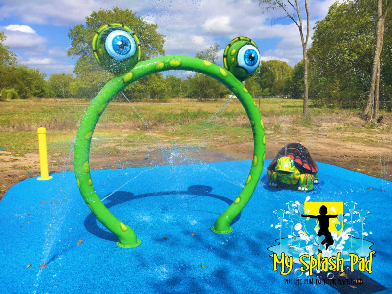 My Splash Pad Frog Hoop Water Play Features