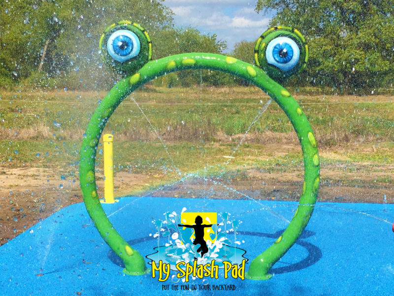 My Splash Pad Frog Hoop Water Play Features