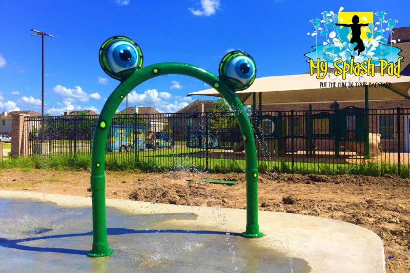 My Splash Pad Frog Arch Water Play Features