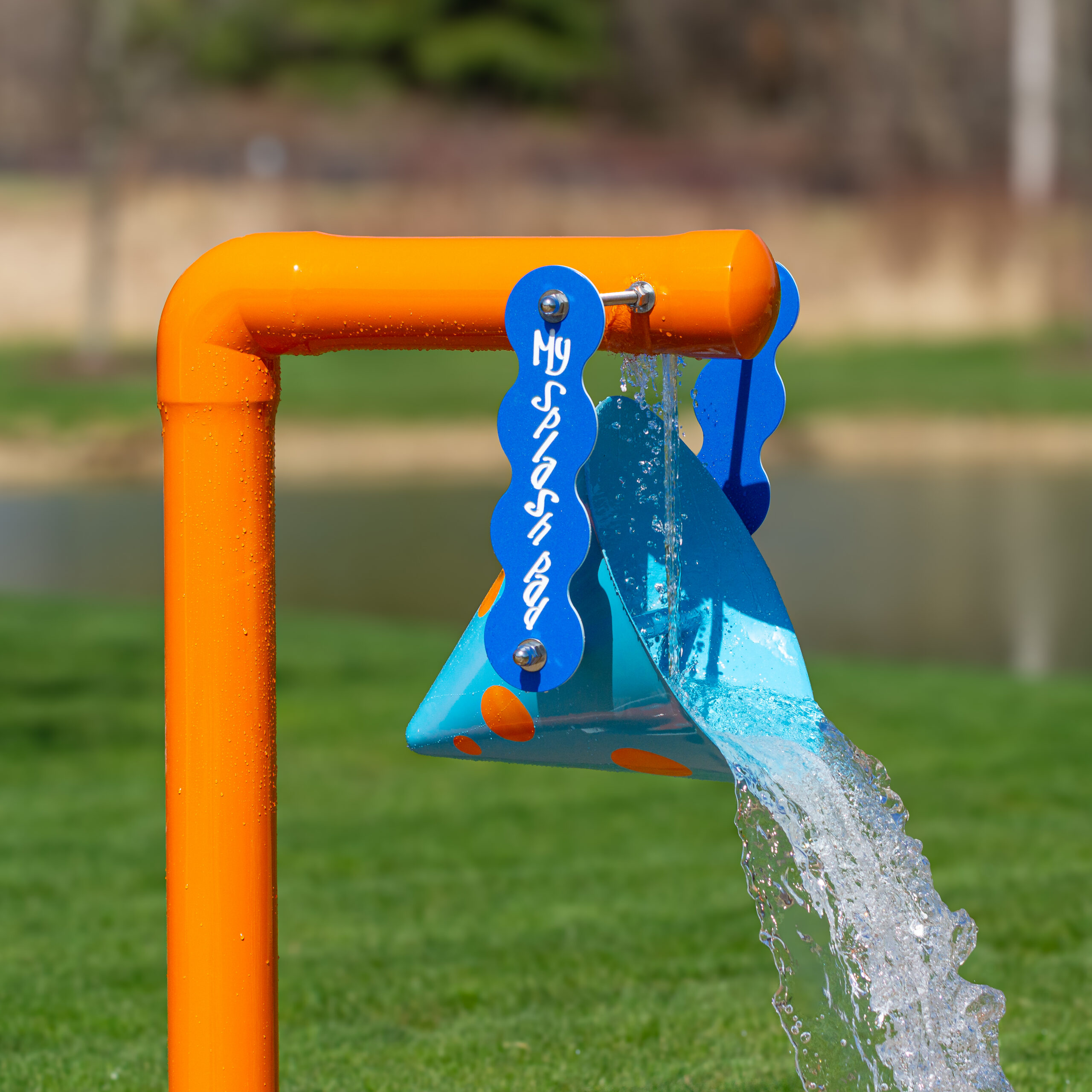 My Splash Pad Single Bucket Dump Water Play Features