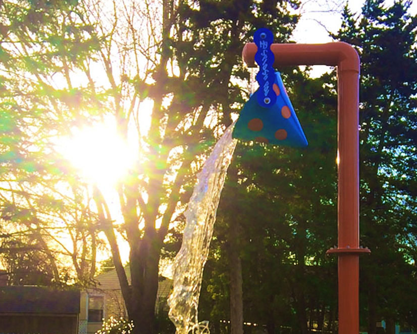 My Splash Pad Single Bucket Dump Water Play Features