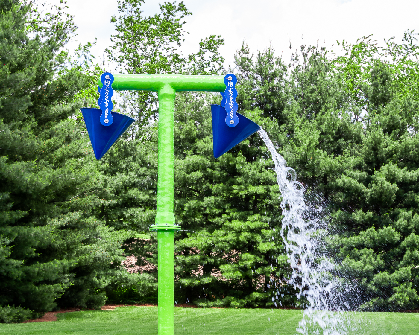 My Splash Pad Double Bucket Dump Water Play Features