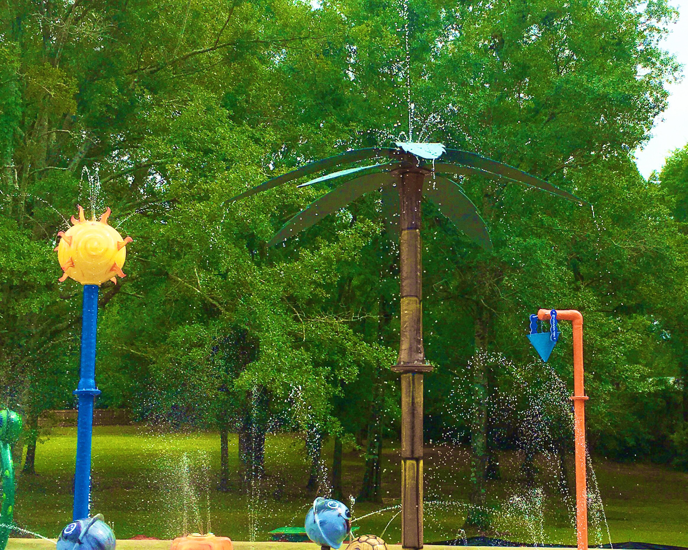 My Splash Pad Palm Tree Water Play Features