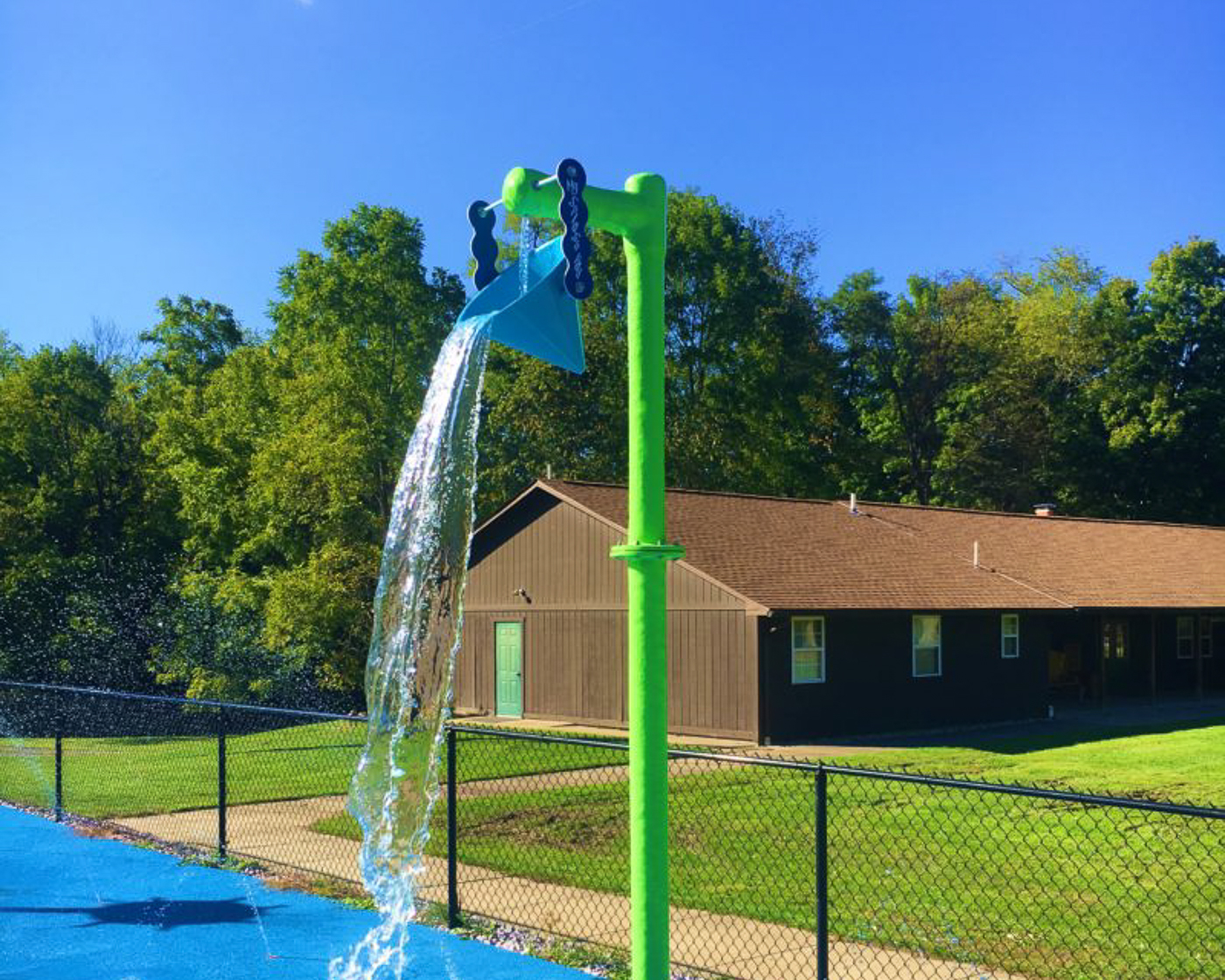 My Splash Pad Single Bucket Dump Water Play Features