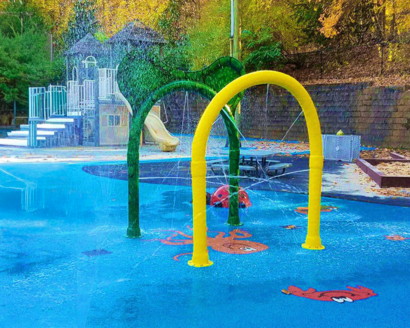 My Splash Pad Tall Arch Water Play Features