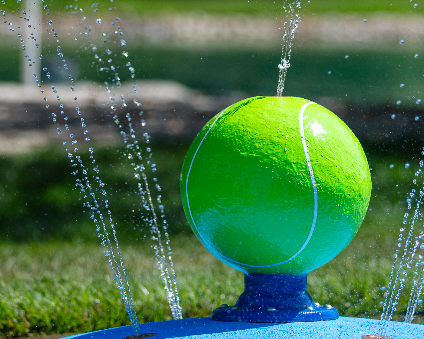 My Splash Pad Tennis Ball Water Play Features
