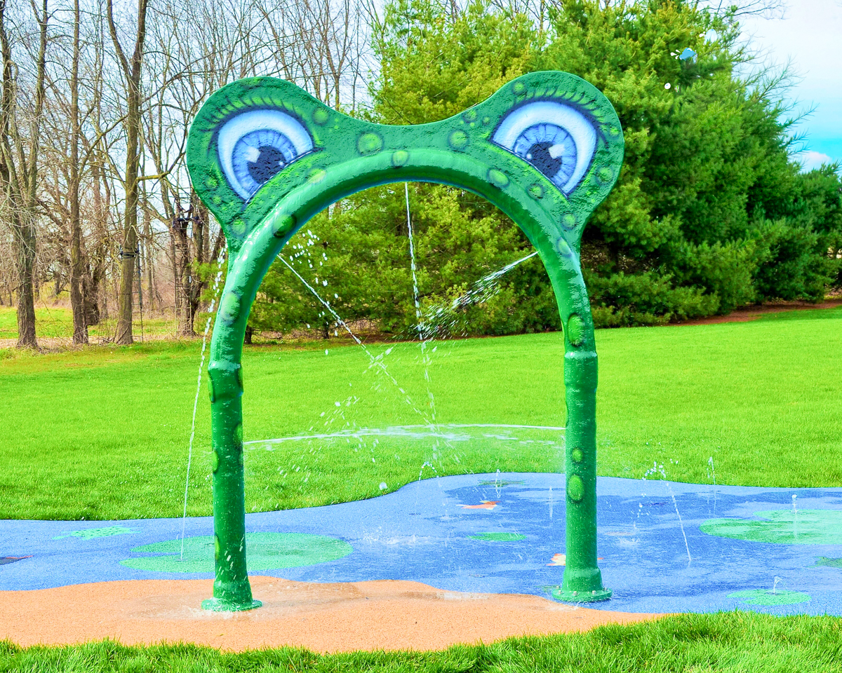 My Splash Pad Frog Arch Water Play Features