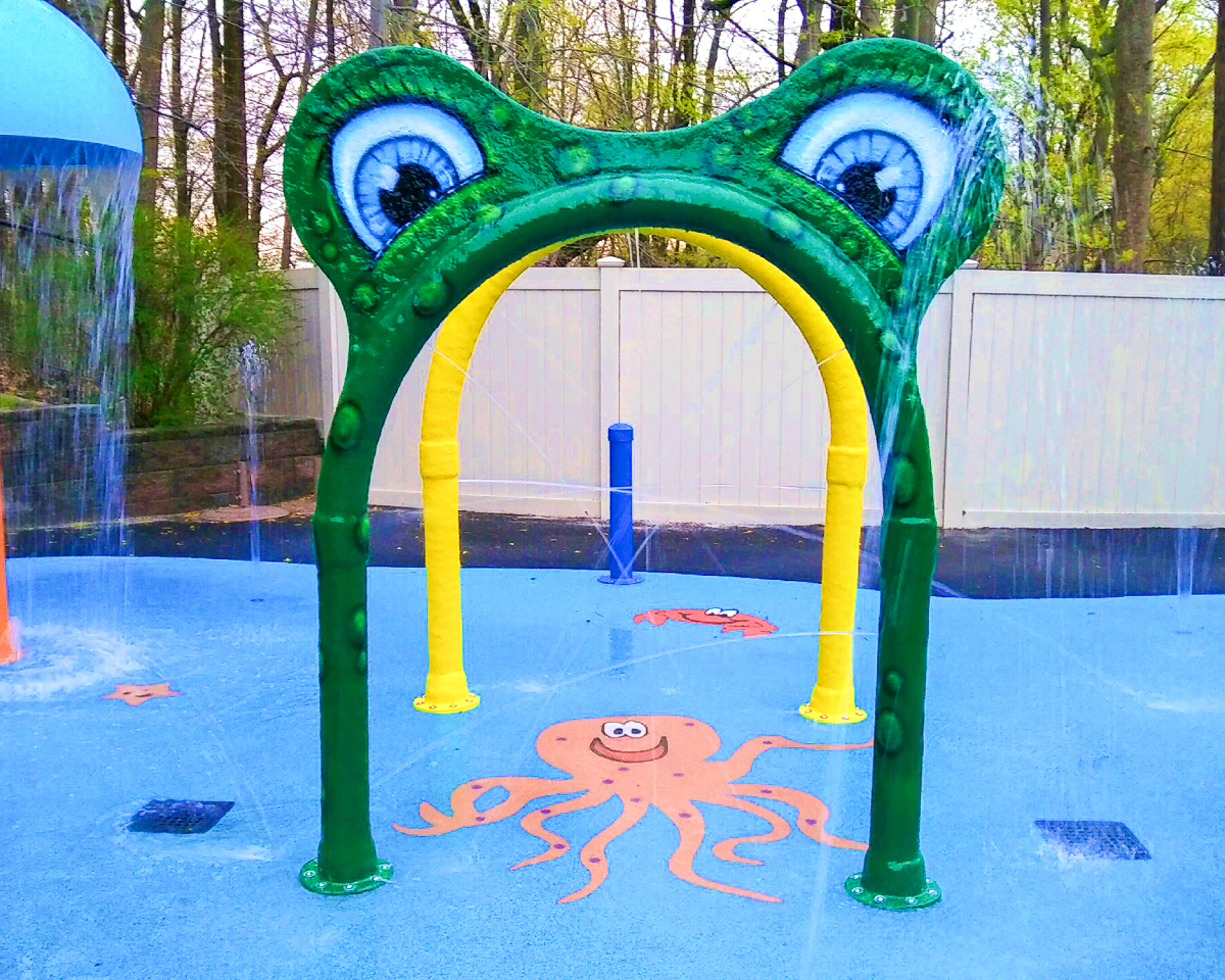 My Splash Pad Frog Arch Water Play Features